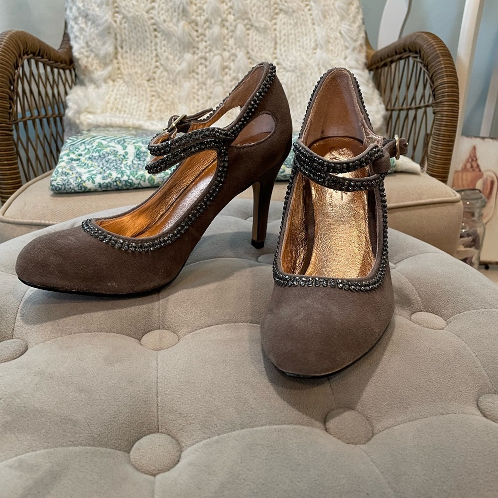 Anthropologie Miss Albright taupe 30’s style shoes 6